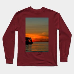 Sunrise, seagulls and silhouettes Long Sleeve T-Shirt